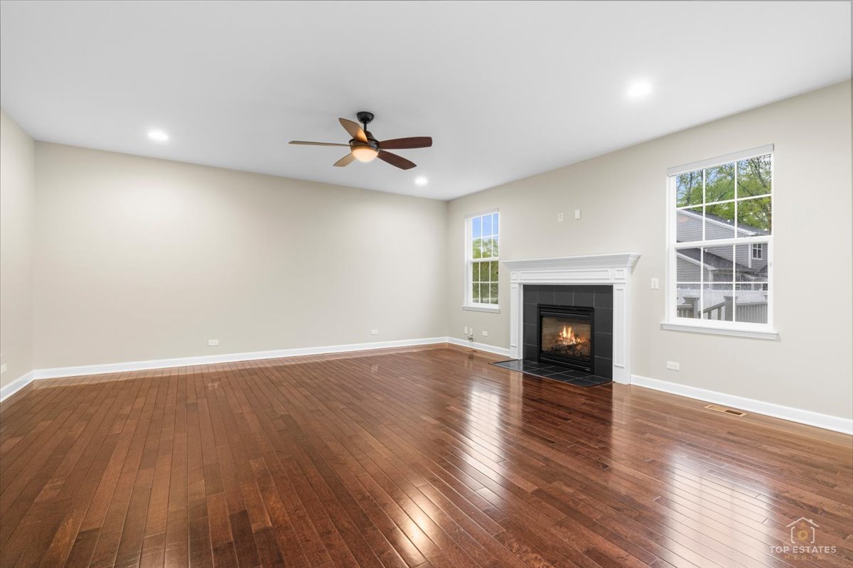 1551 E Olive Street, Palatine, IL 60074