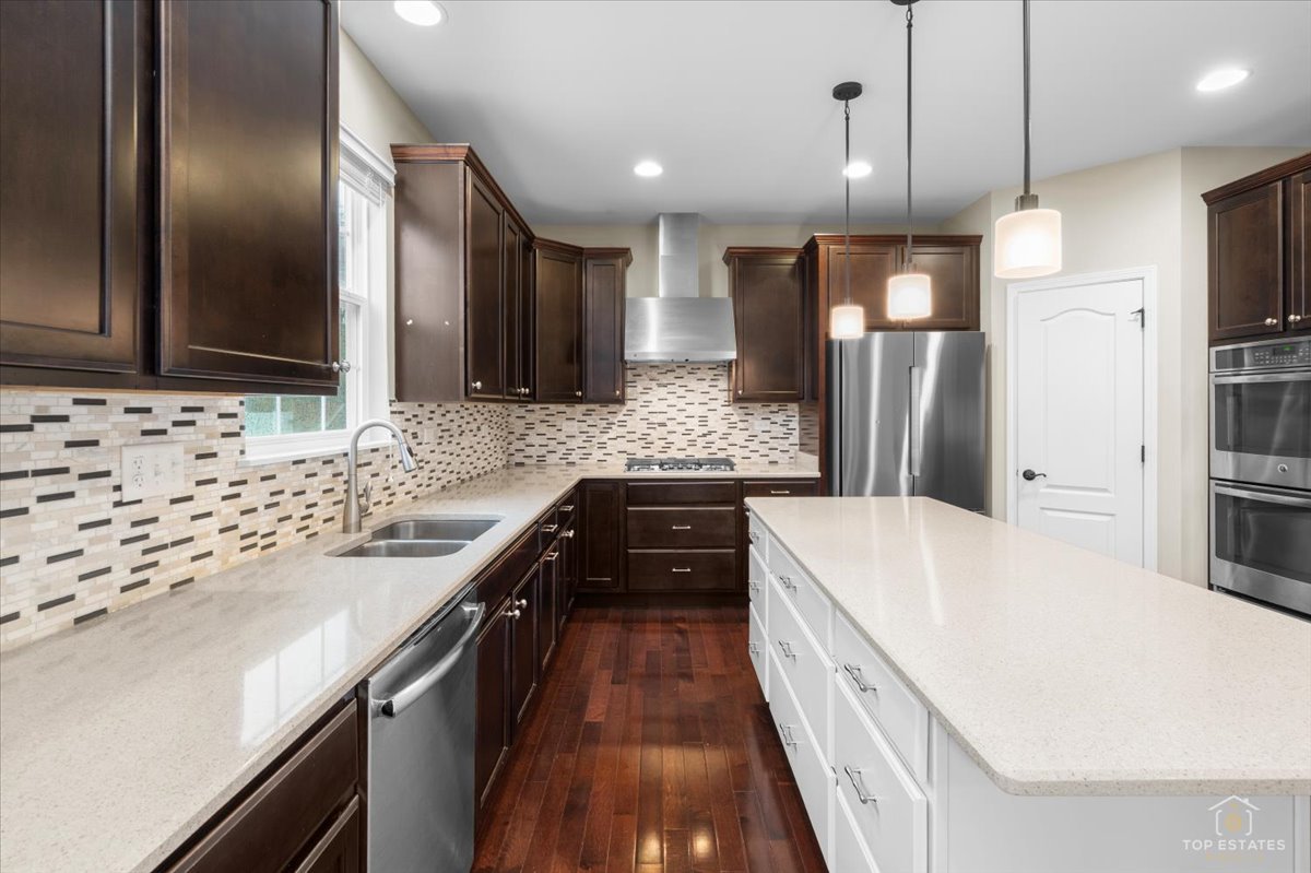 1551 E Olive Street, Palatine, IL 60074