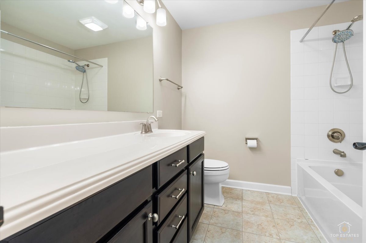 1551 E Olive Street, Palatine, IL 60074