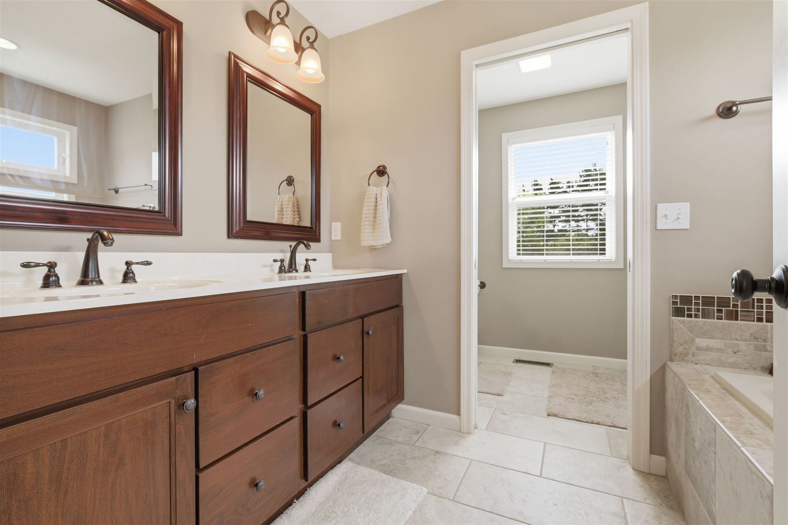 5403 Ferryman Road, Bloomington, IL 61705