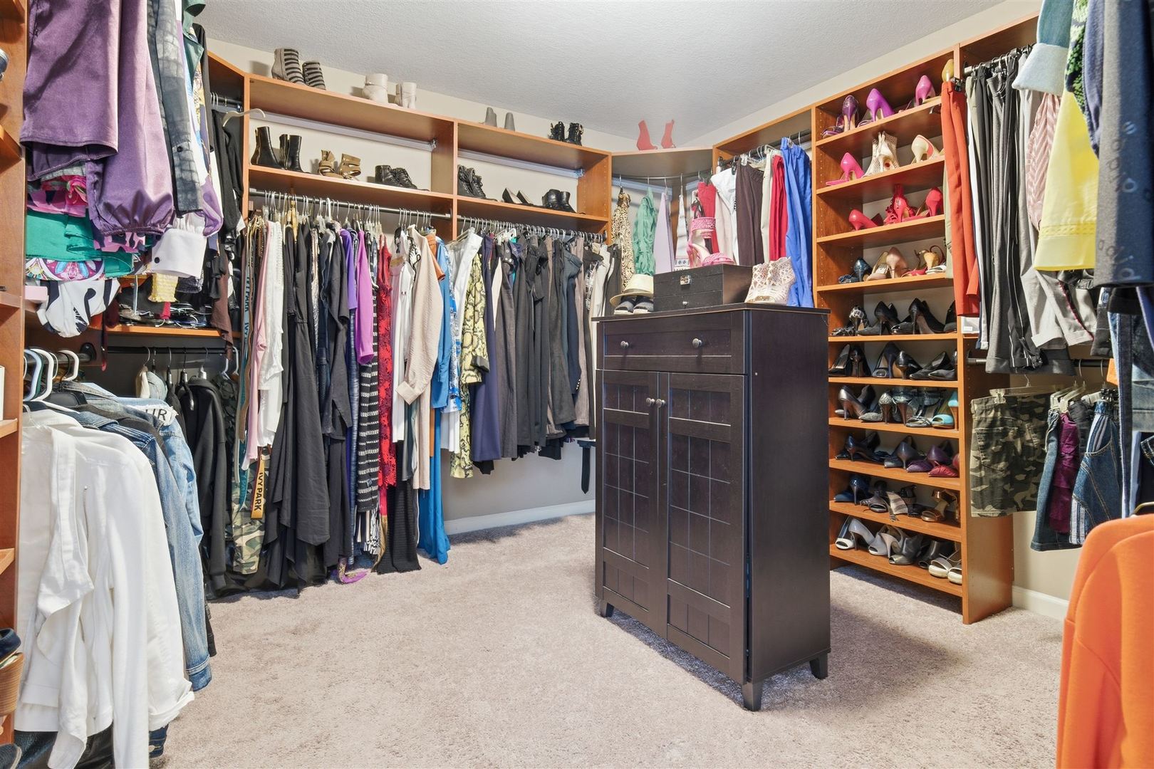 5403 Ferryman Road, Bloomington, IL 61705