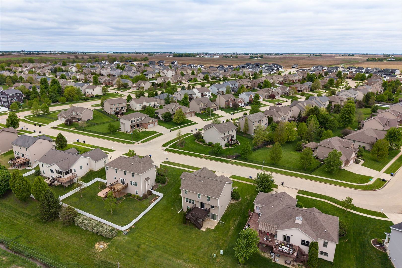 5403 Ferryman Road, Bloomington, IL 61705