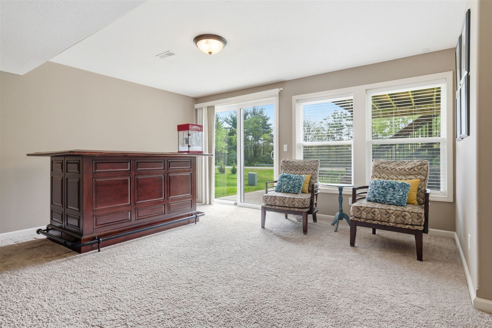 5403 Ferryman Road, Bloomington, IL 61705