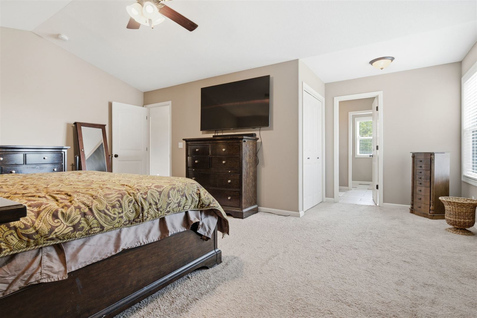 5403 Ferryman Road, Bloomington, IL 61705