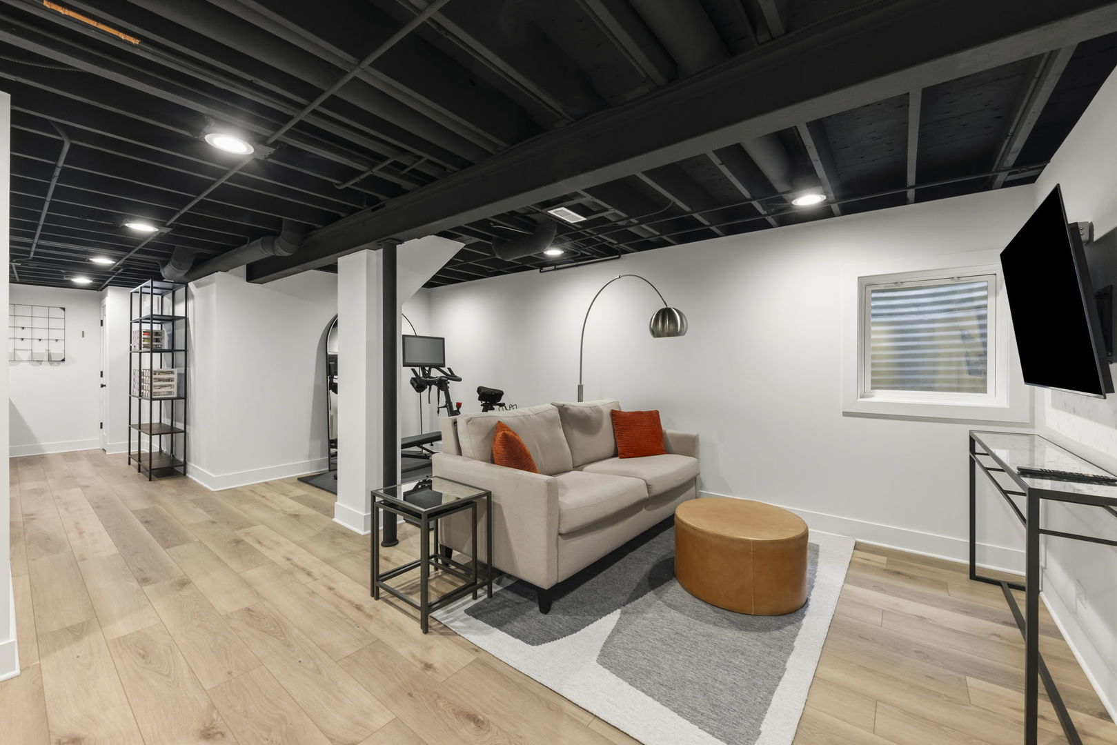 1921 Wexford Circle, Wheaton, IL 60189