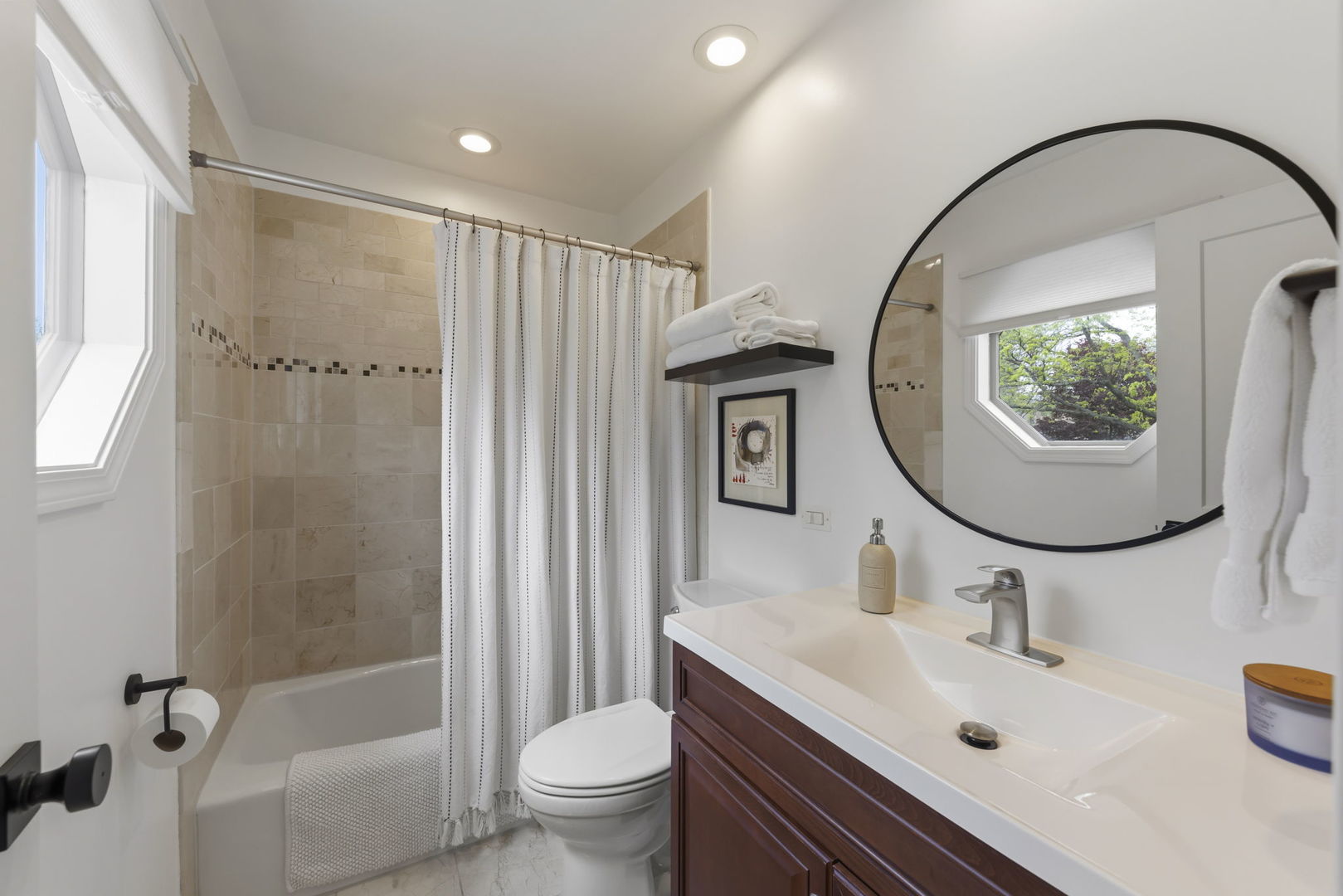 1921 Wexford Circle, Wheaton, IL 60189