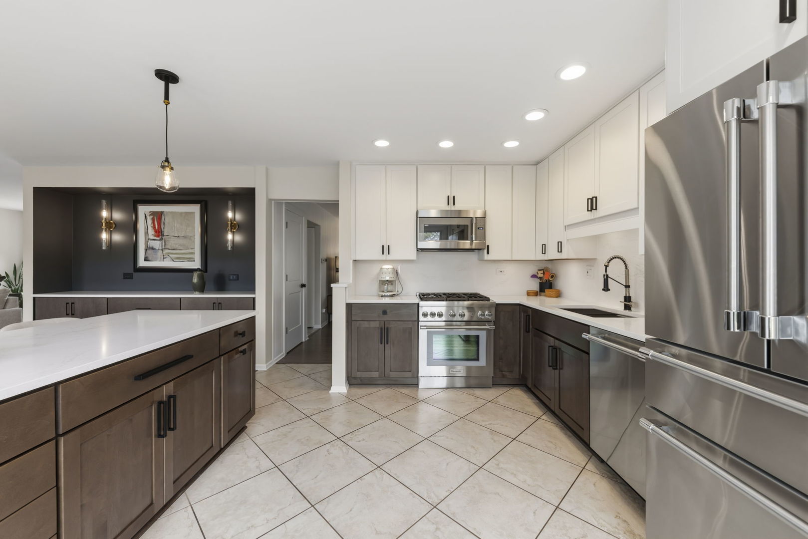 1921 Wexford Circle, Wheaton, IL 60189