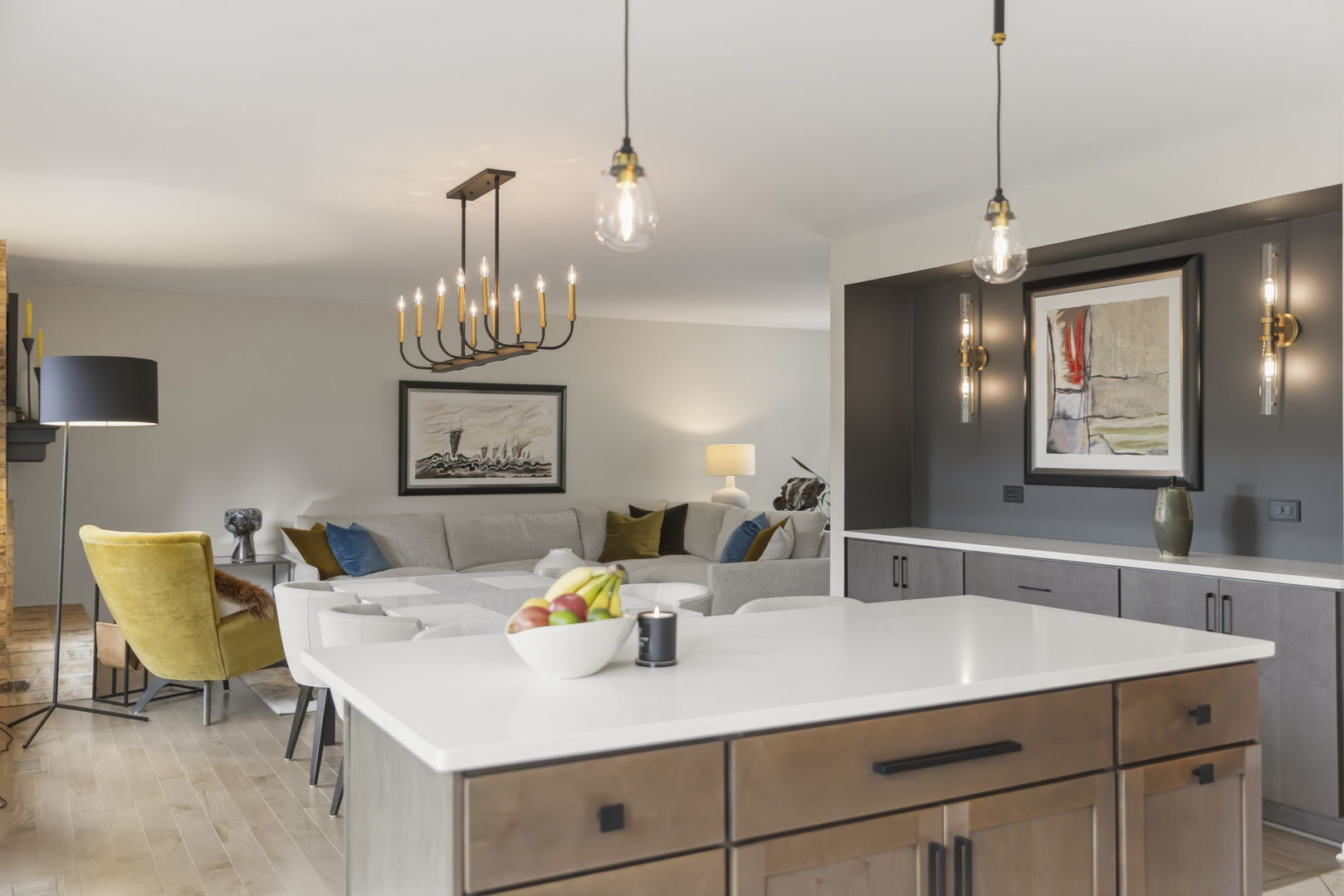 1921 Wexford Circle, Wheaton, IL 60189