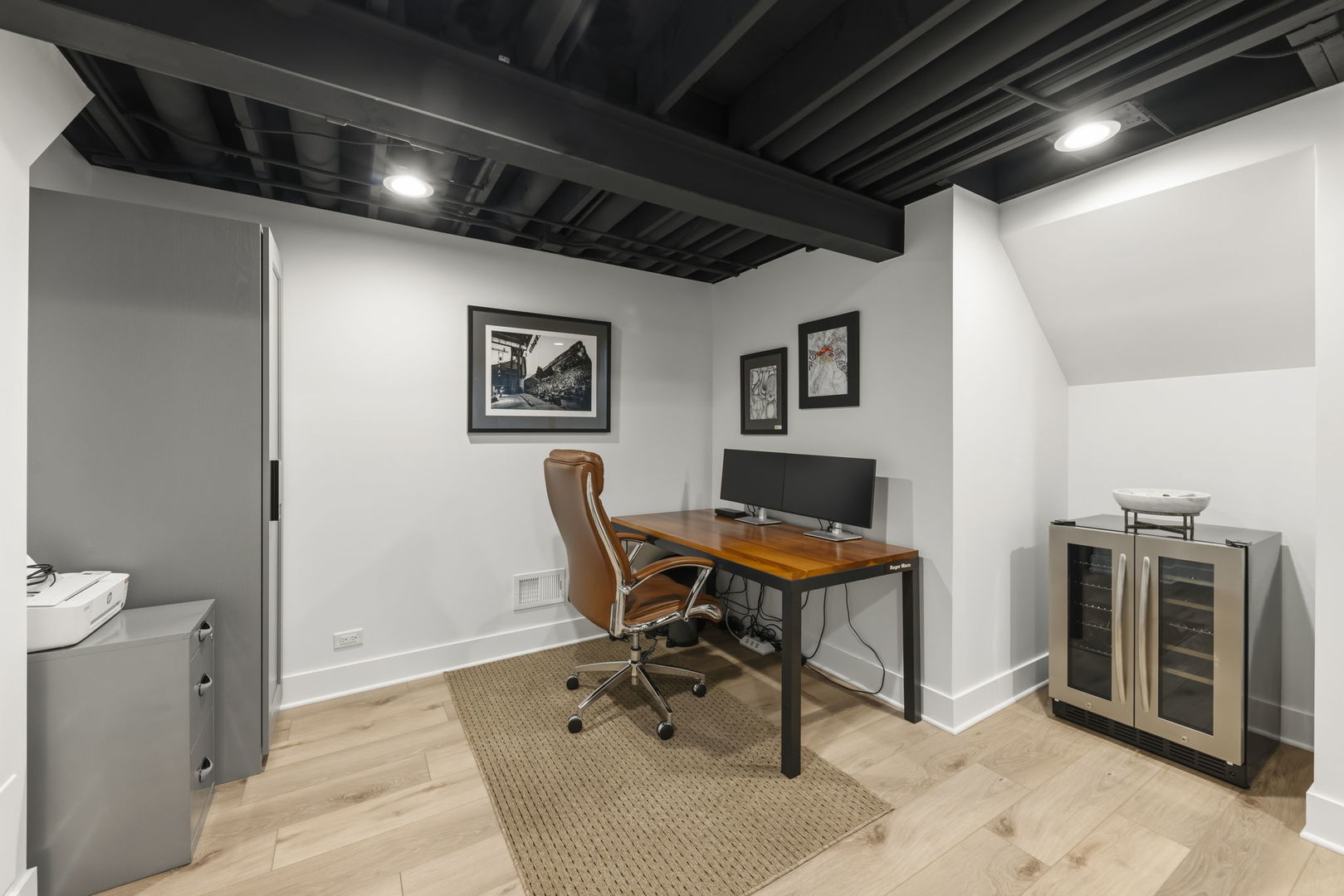 1921 Wexford Circle, Wheaton, IL 60189