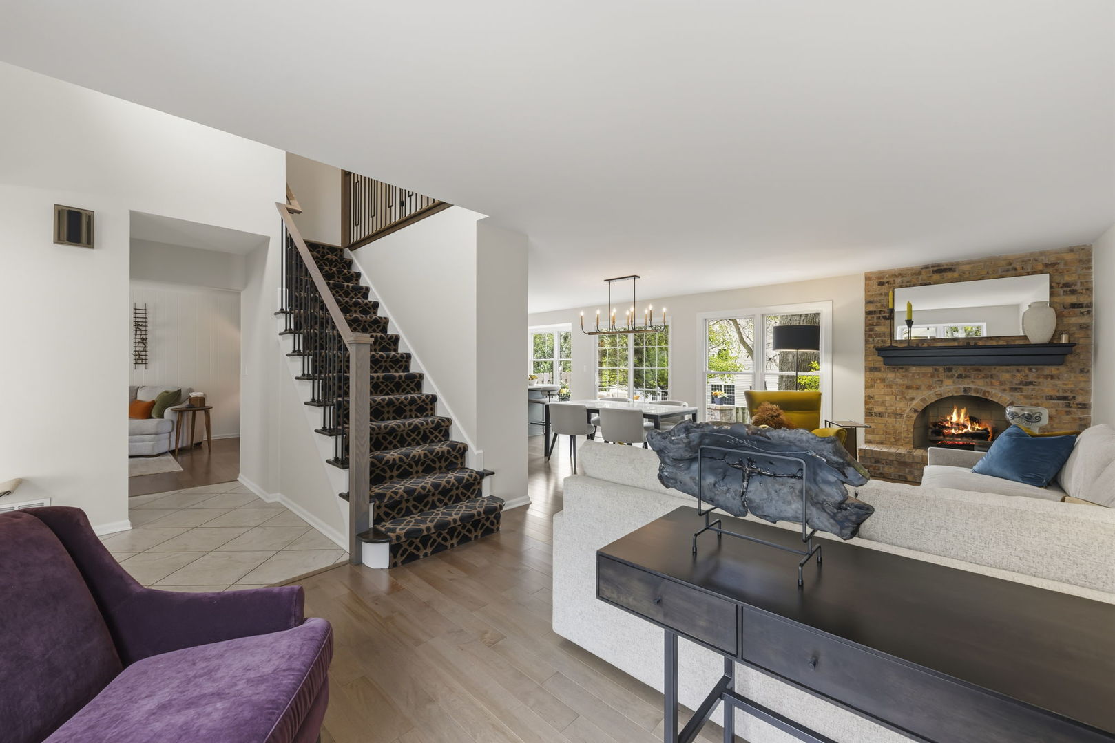 1921 Wexford Circle, Wheaton, IL 60189