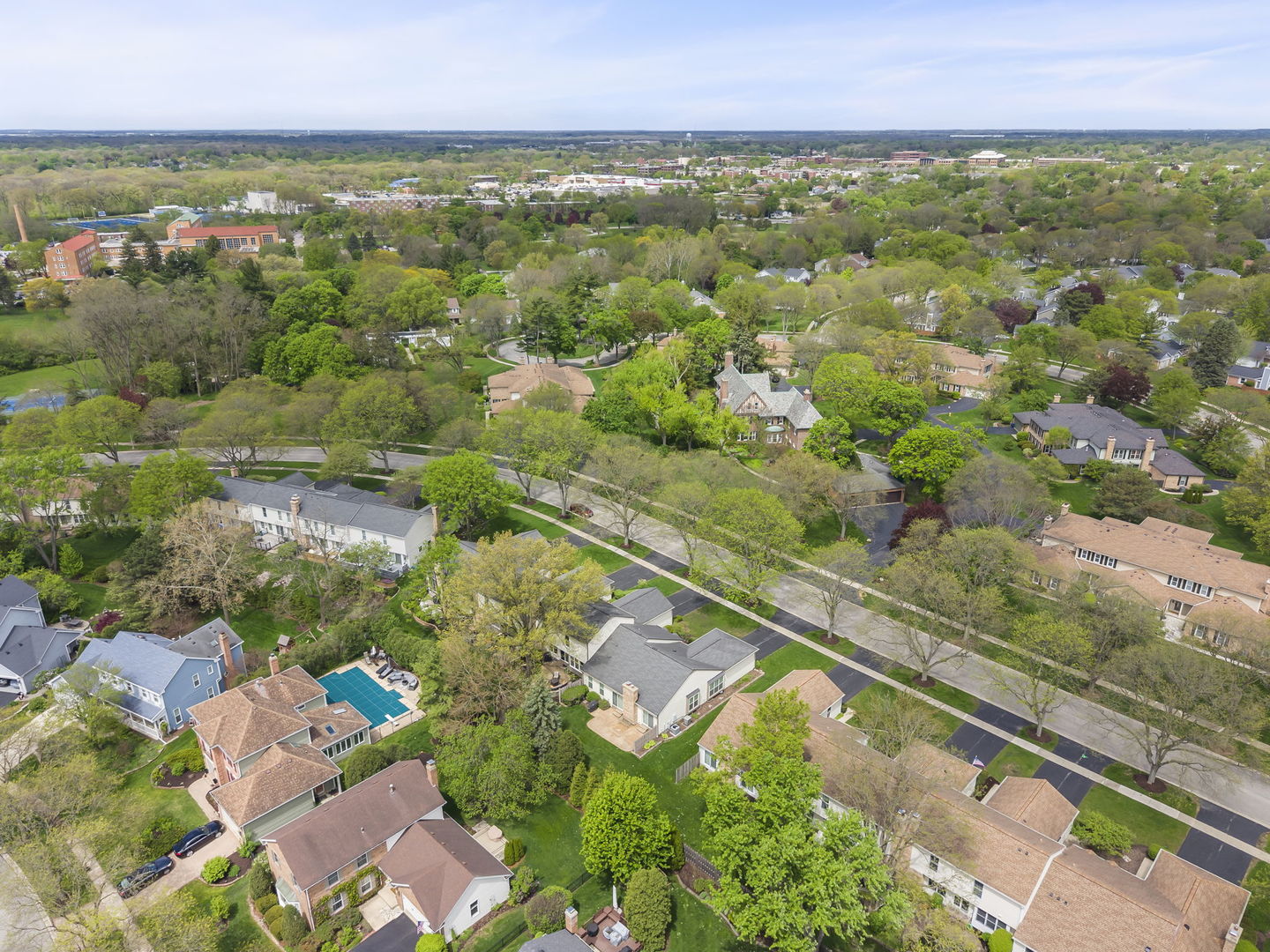 1921 Wexford Circle, Wheaton, IL 60189