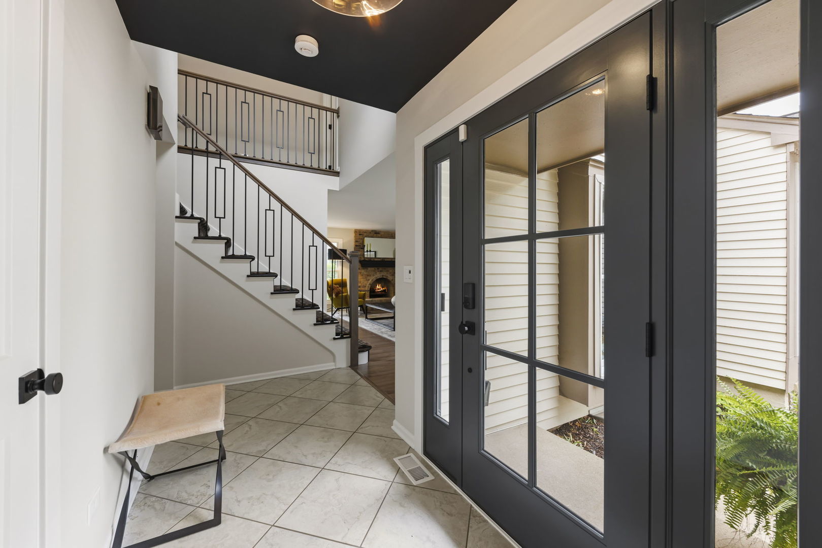 1921 Wexford Circle, Wheaton, IL 60189