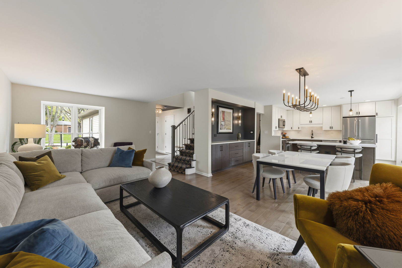 1921 Wexford Circle, Wheaton, IL 60189