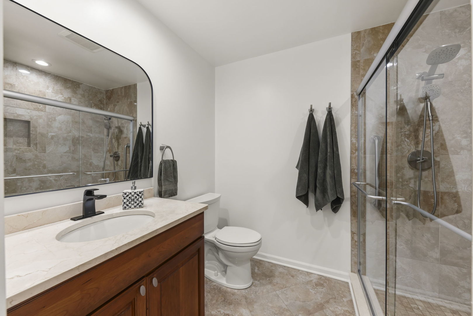 1921 Wexford Circle, Wheaton, IL 60189