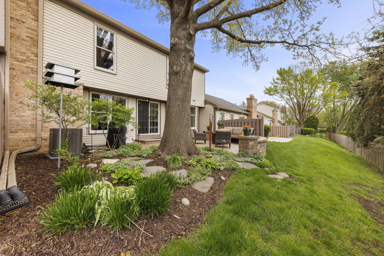 1921 Wexford Circle, Wheaton, IL 60189