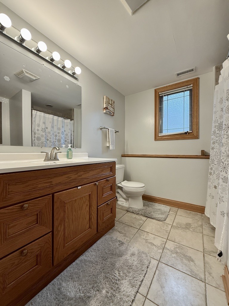 8017 Oak Park Avenue, Burbank, IL 60459