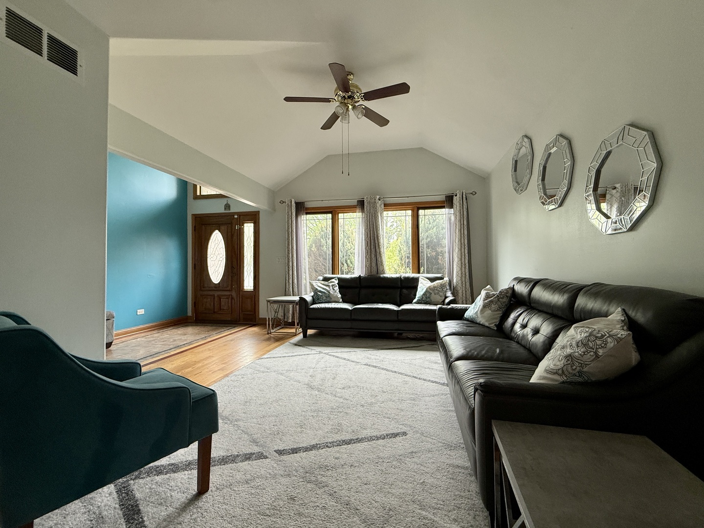 8017 Oak Park Avenue, Burbank, IL 60459