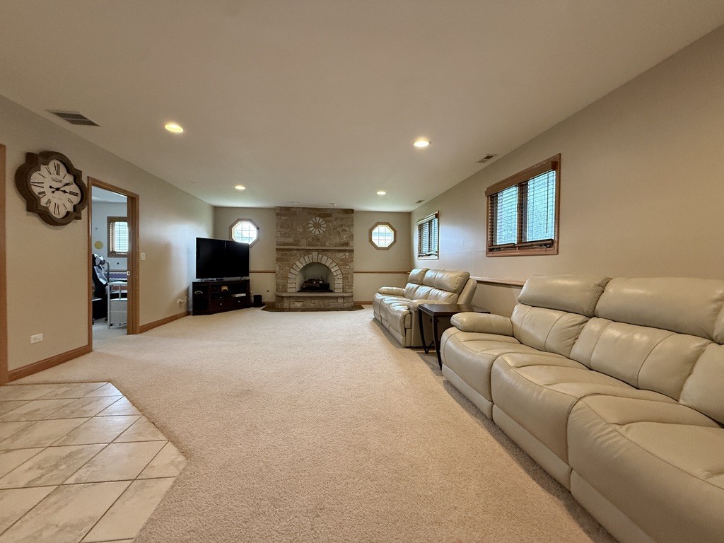 8017 Oak Park Avenue, Burbank, IL 60459