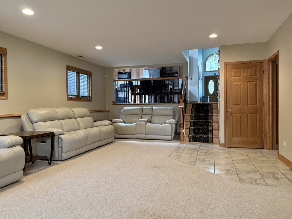 8017 Oak Park Avenue, Burbank, IL 60459