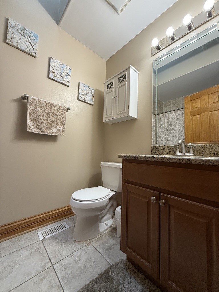 8017 Oak Park Avenue, Burbank, IL 60459