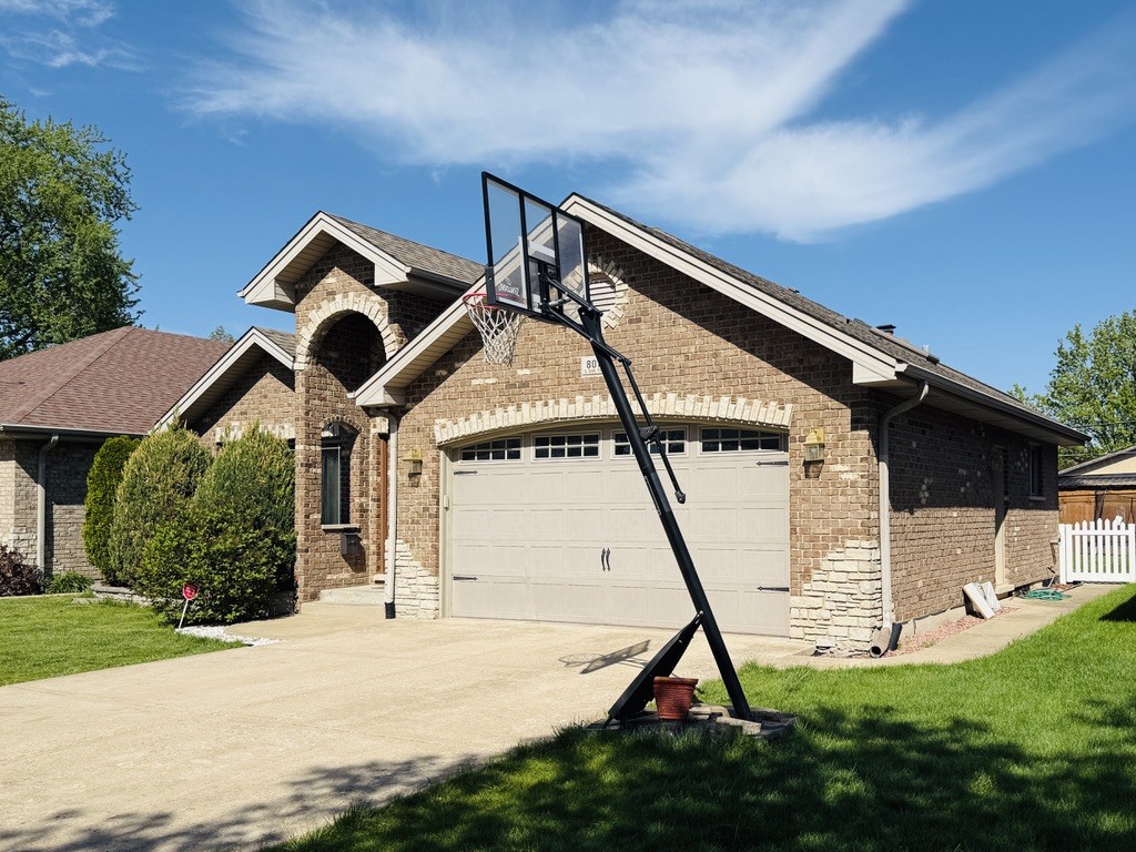 8017 Oak Park Avenue, Burbank, IL 60459