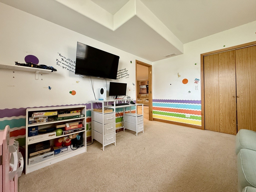 8017 Oak Park Avenue, Burbank, IL 60459