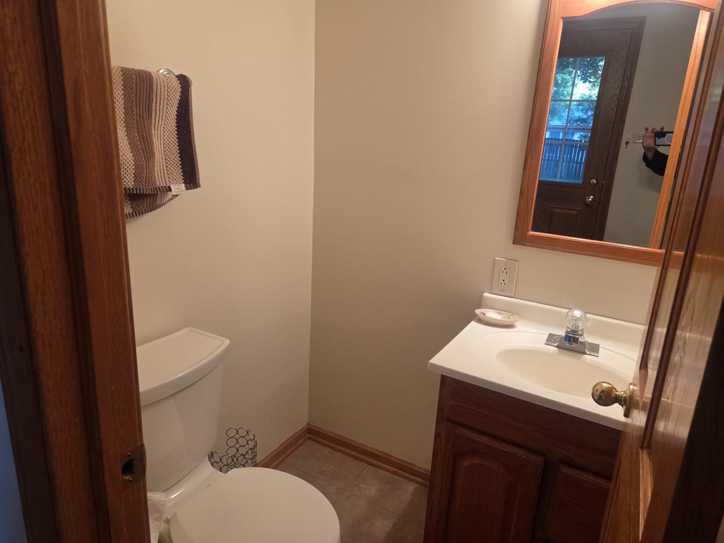 18W193 Holly Avenue, Darien, IL 60561
