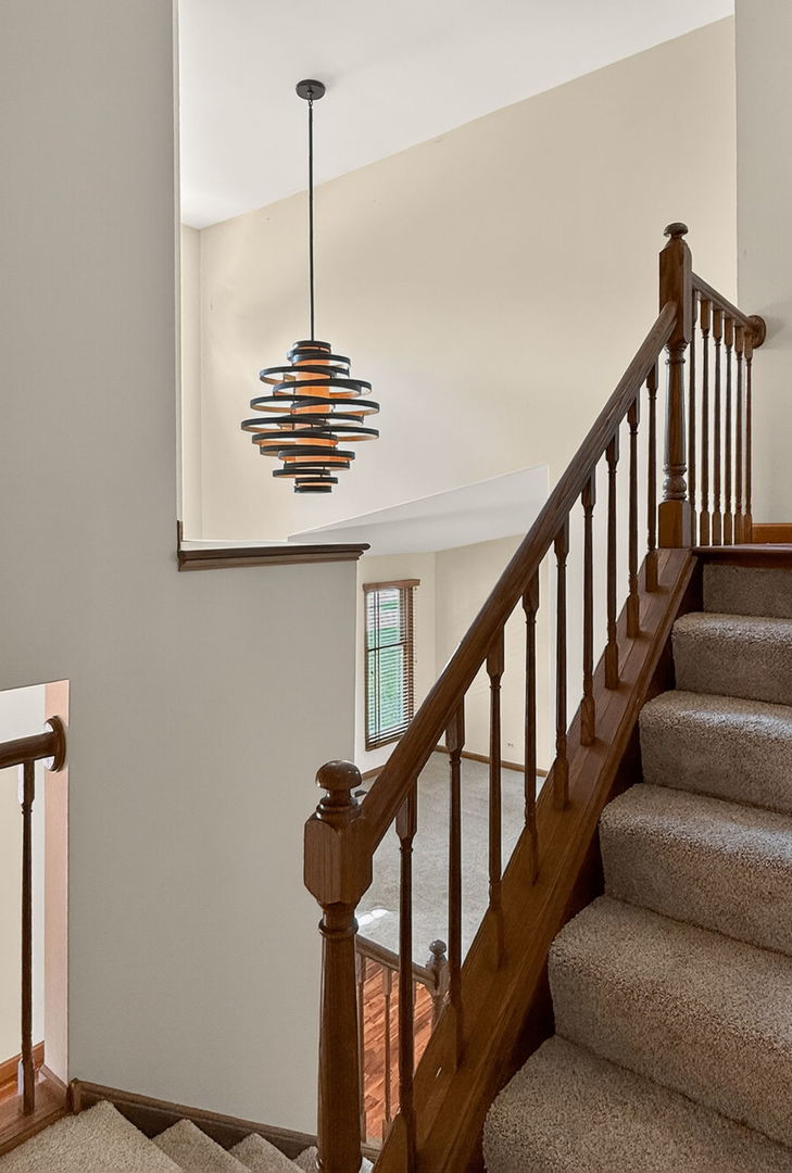1694 Hampshire Drive, Elk Grove Village, IL 60007