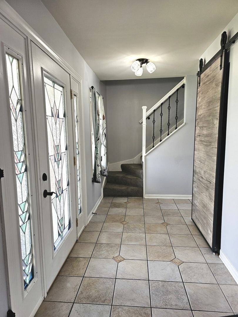 506 Shenandoah Trail, Elgin, IL 60123