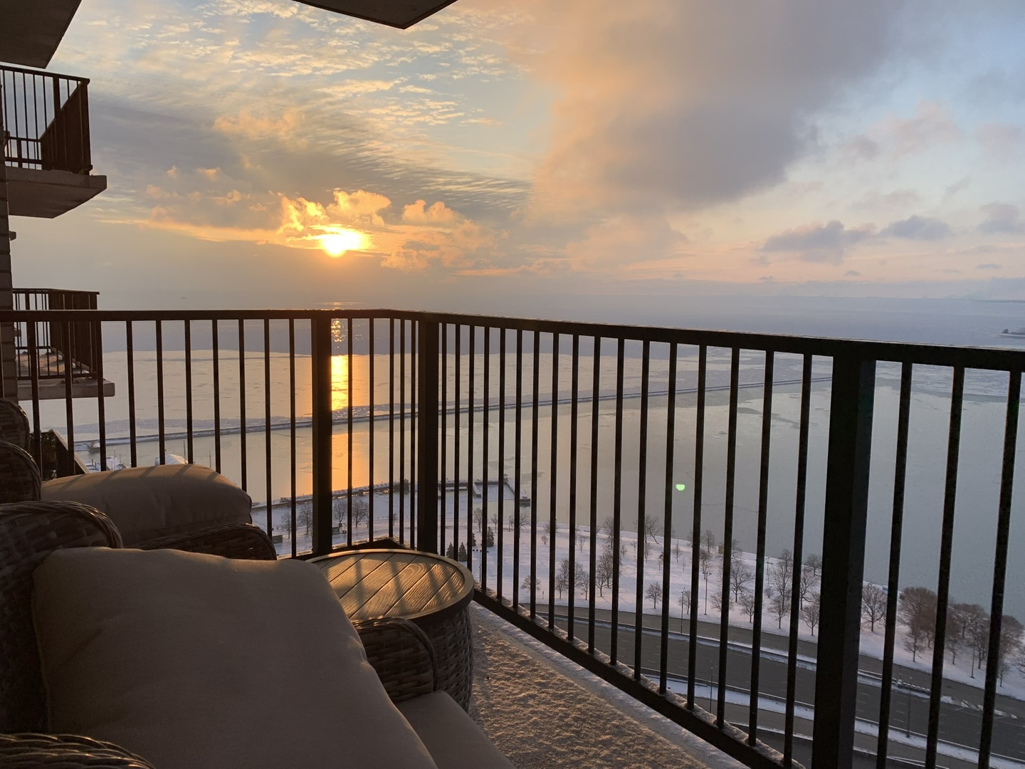 400 E Randolph Street #3405, Chicago, IL 60601