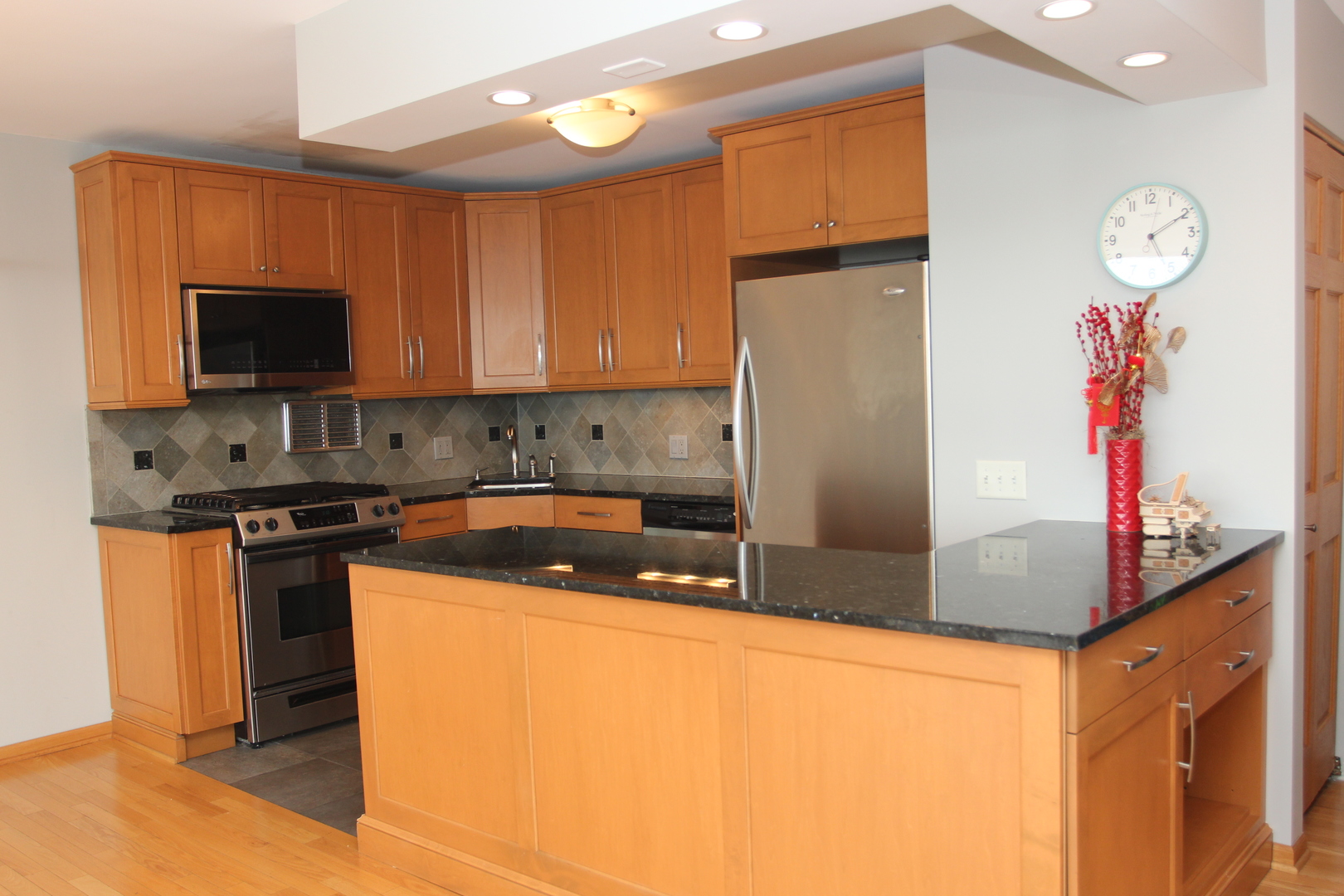 400 E Randolph Street #3405, Chicago, IL 60601