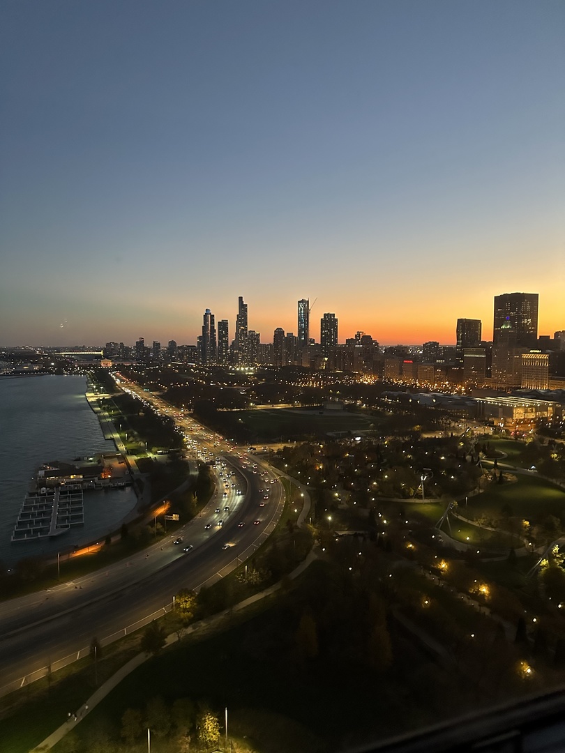 400 E Randolph Street #3405, Chicago, IL 60601