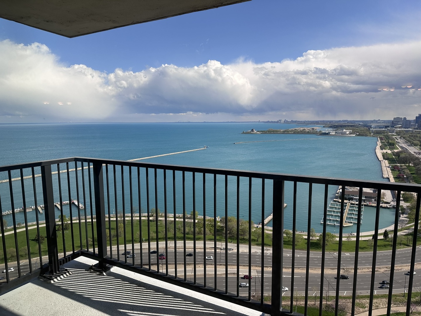 400 E Randolph Street #3405, Chicago, IL 60601