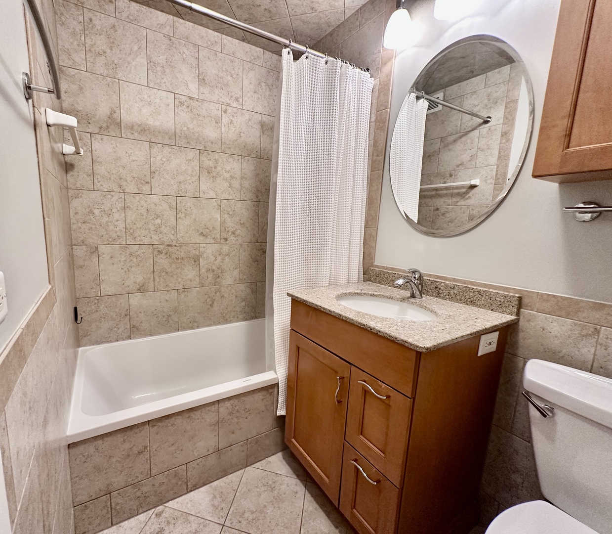 400 E Randolph Street #3405, Chicago, IL 60601