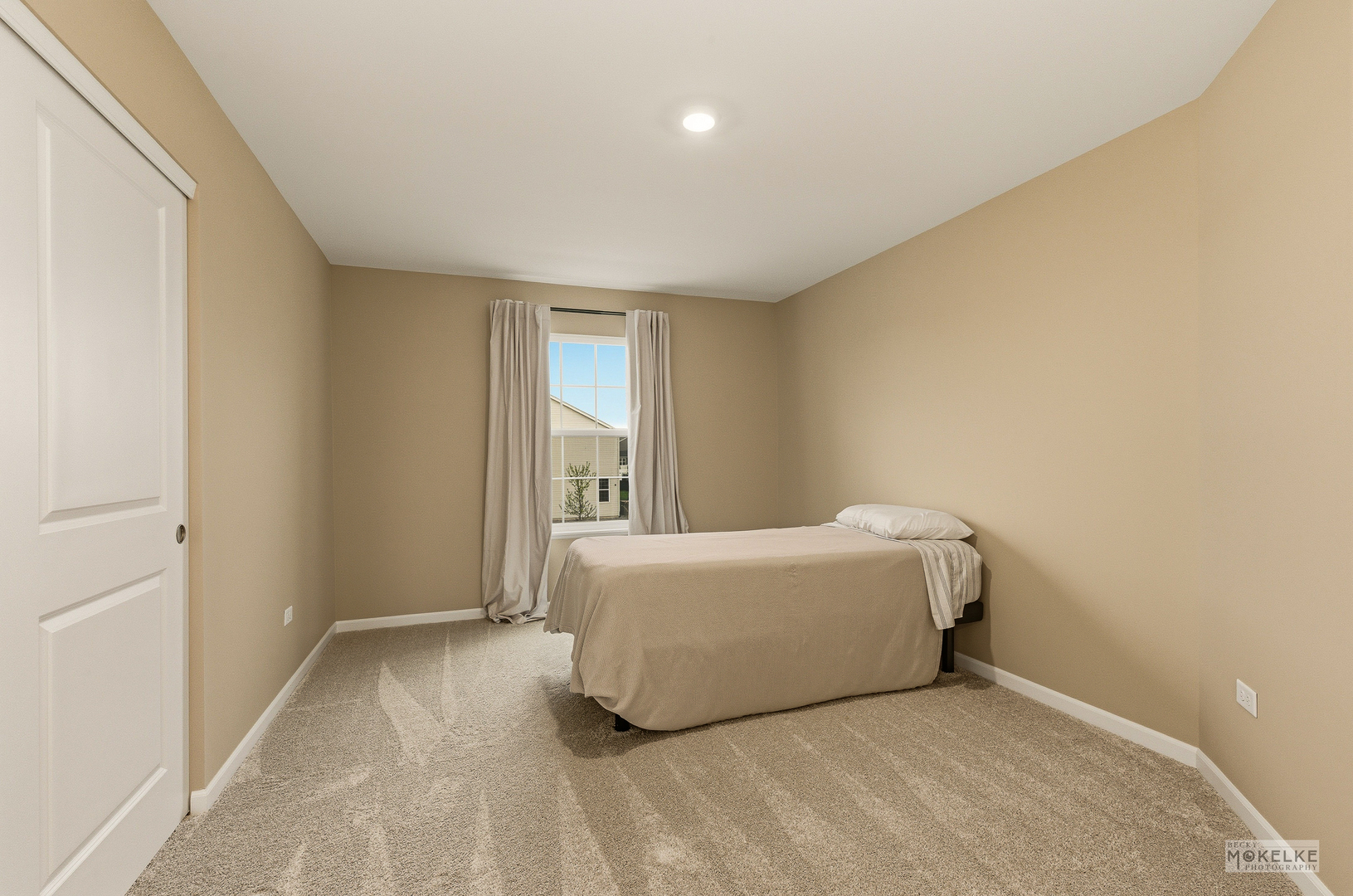 1303 Collins Drive, Elburn, IL 60119