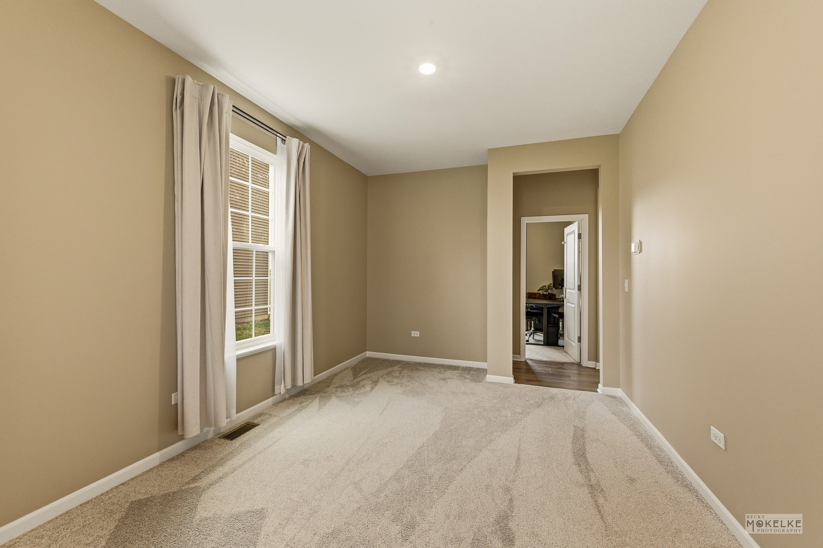 1303 Collins Drive, Elburn, IL 60119