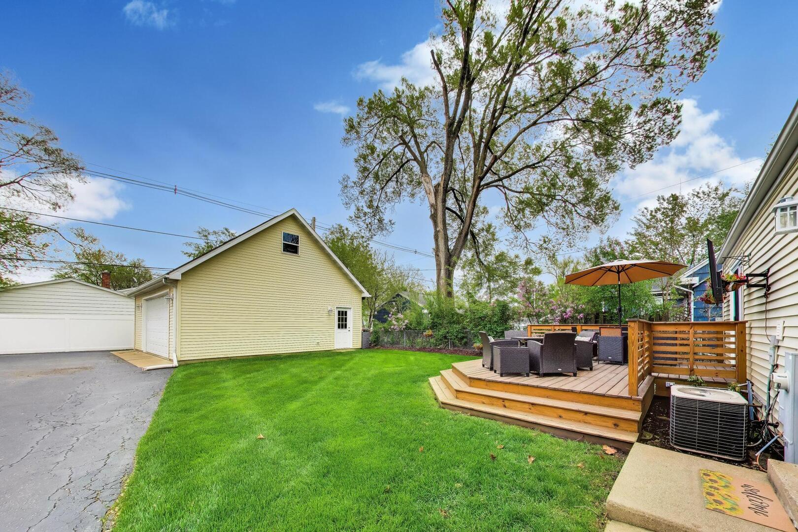 817 S Spring Road, Elmhurst, IL 60126