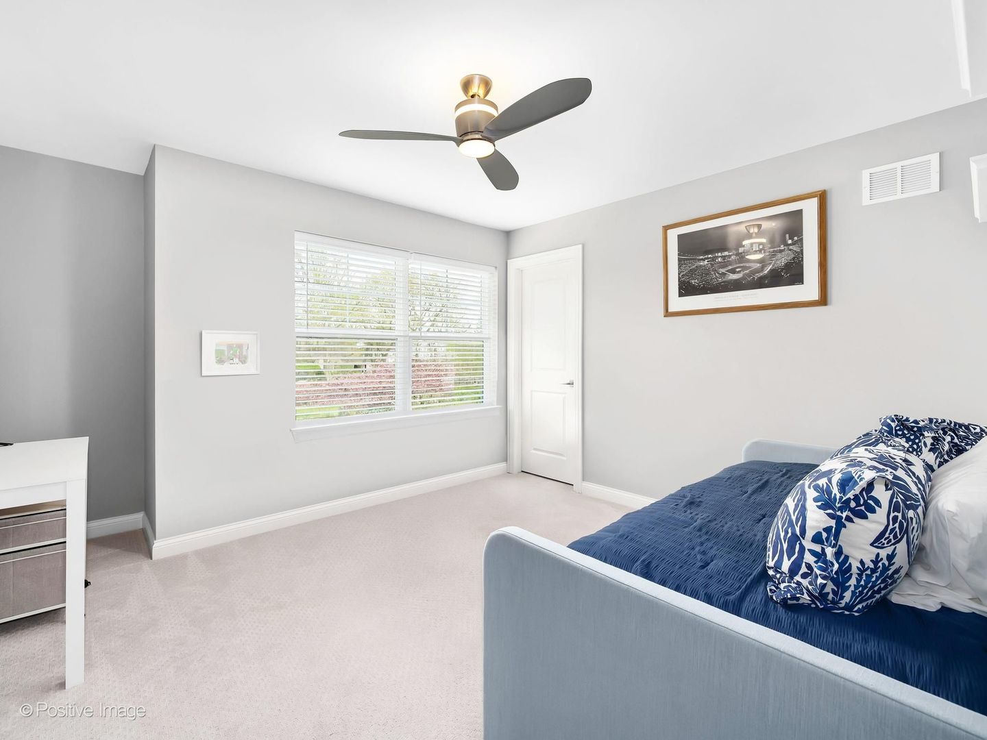 4450 Woodward Avenue, Downers Grove, IL 60515