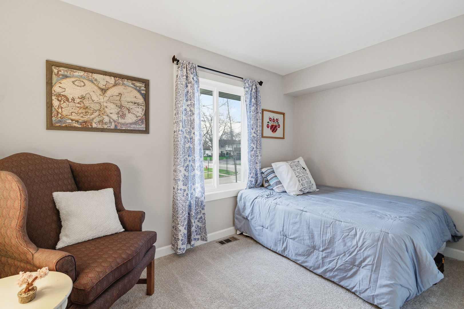 7654 W Moorefield Drive, Frankfort, IL 60423