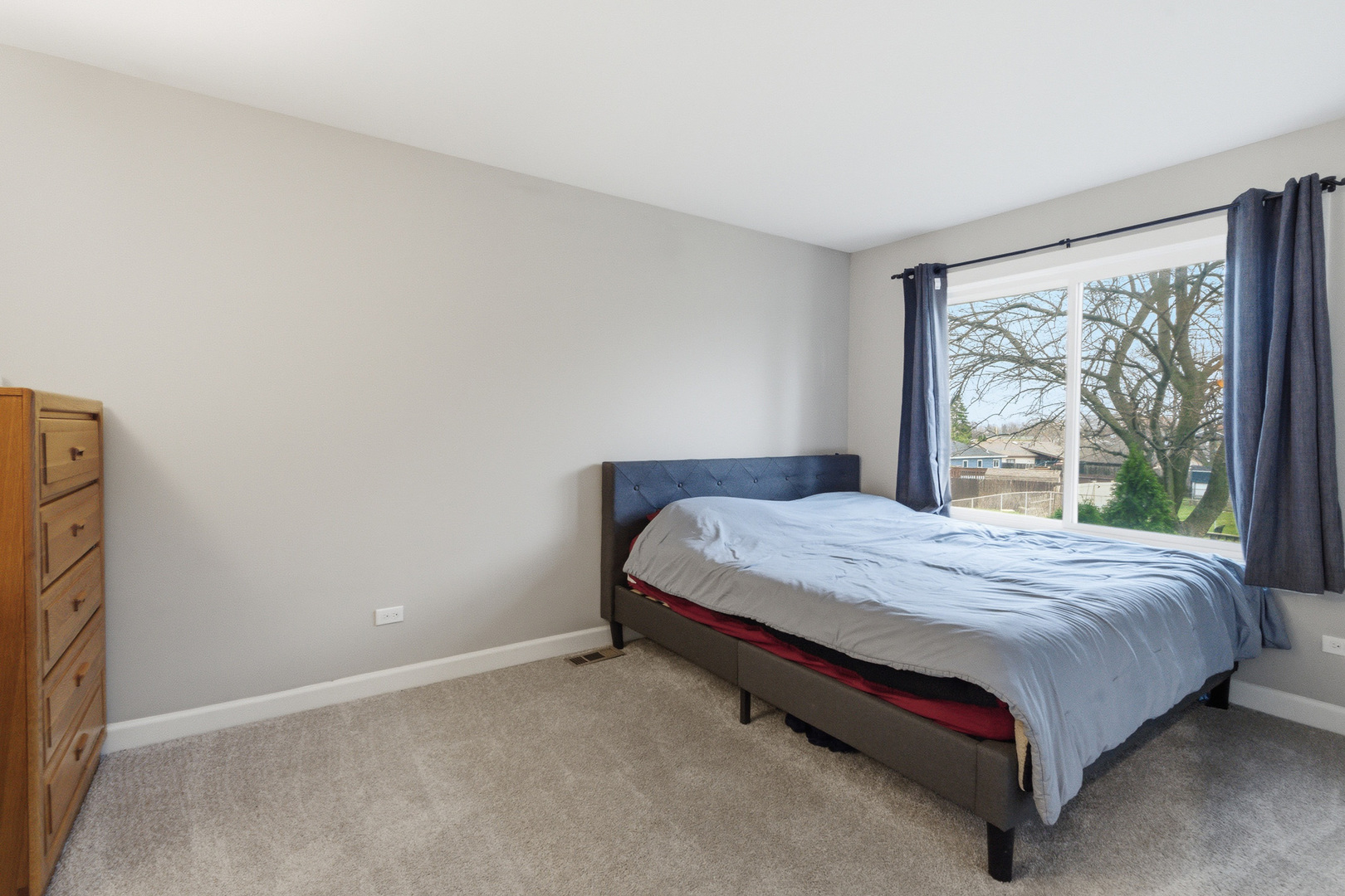 7654 W Moorefield Drive, Frankfort, IL 60423