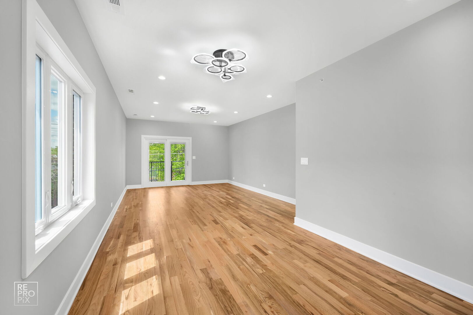 8734 Kimball Avenue #2, Skokie, IL 60076