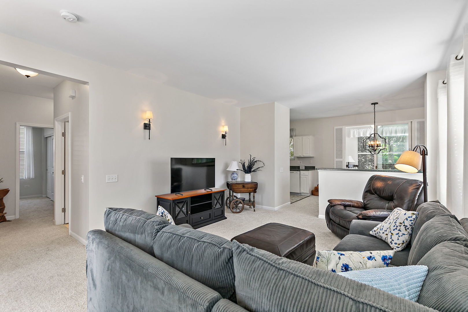 13000 Coventry Lane, Huntley, IL 60142
