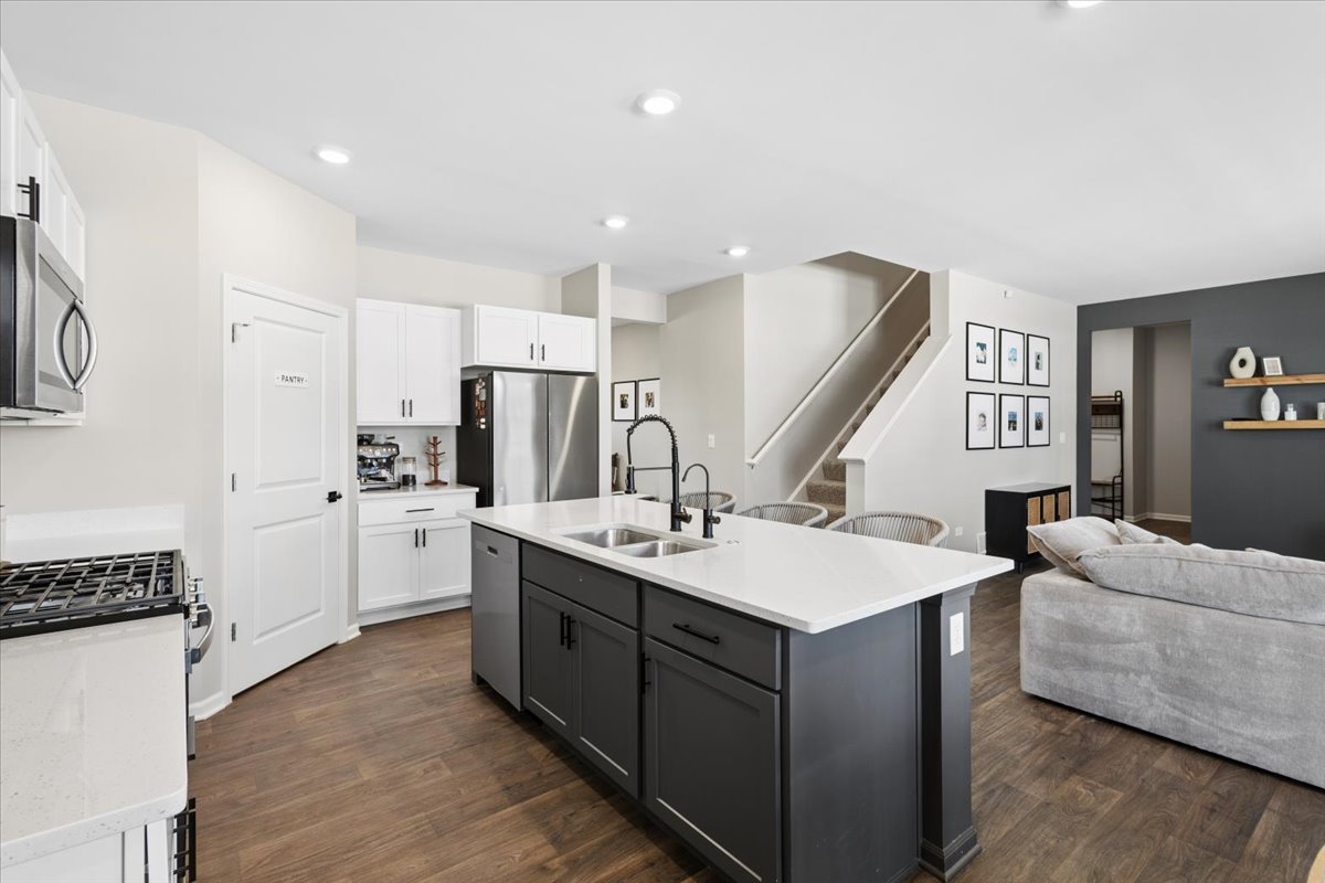 25436 W Ashton Drive, Plainfield, IL 60586