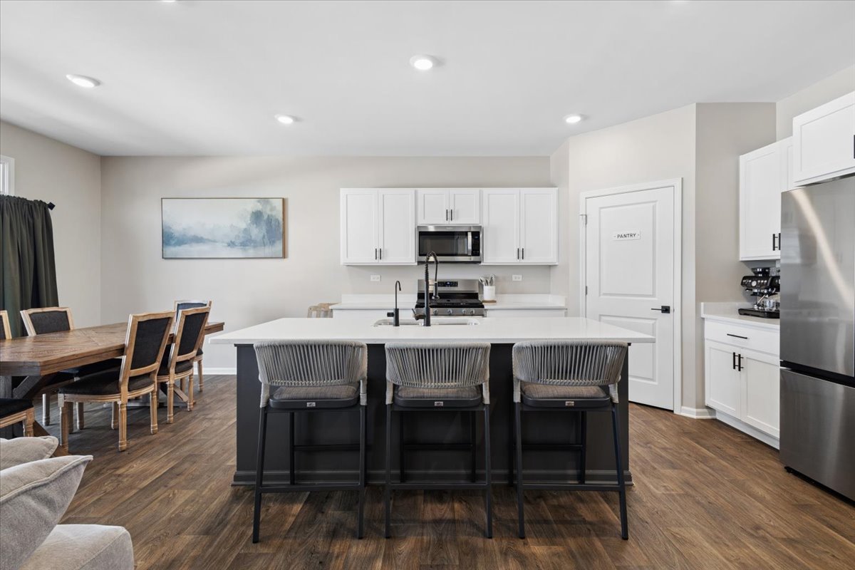 25436 W Ashton Drive, Plainfield, IL 60586