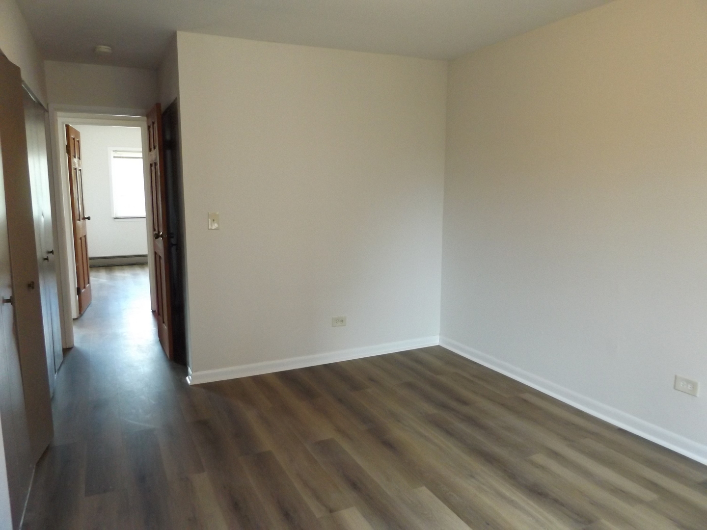 710 W Huntington Commons Road #2B, Mount Prospect, IL 60056