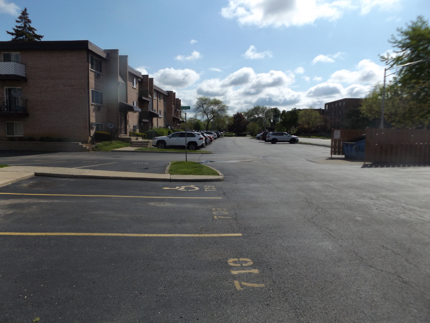 710 W Huntington Commons Road #2B, Mount Prospect, IL 60056