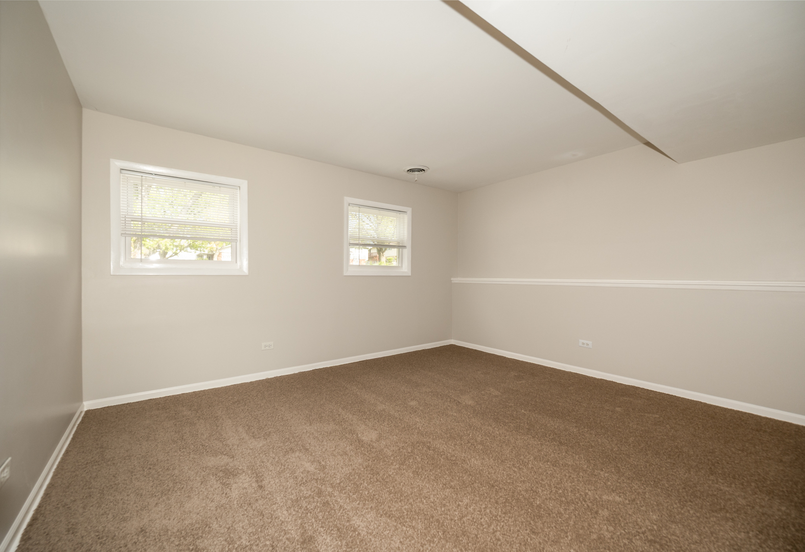 2S478 Lloyd Avenue, Lombard, IL 60148