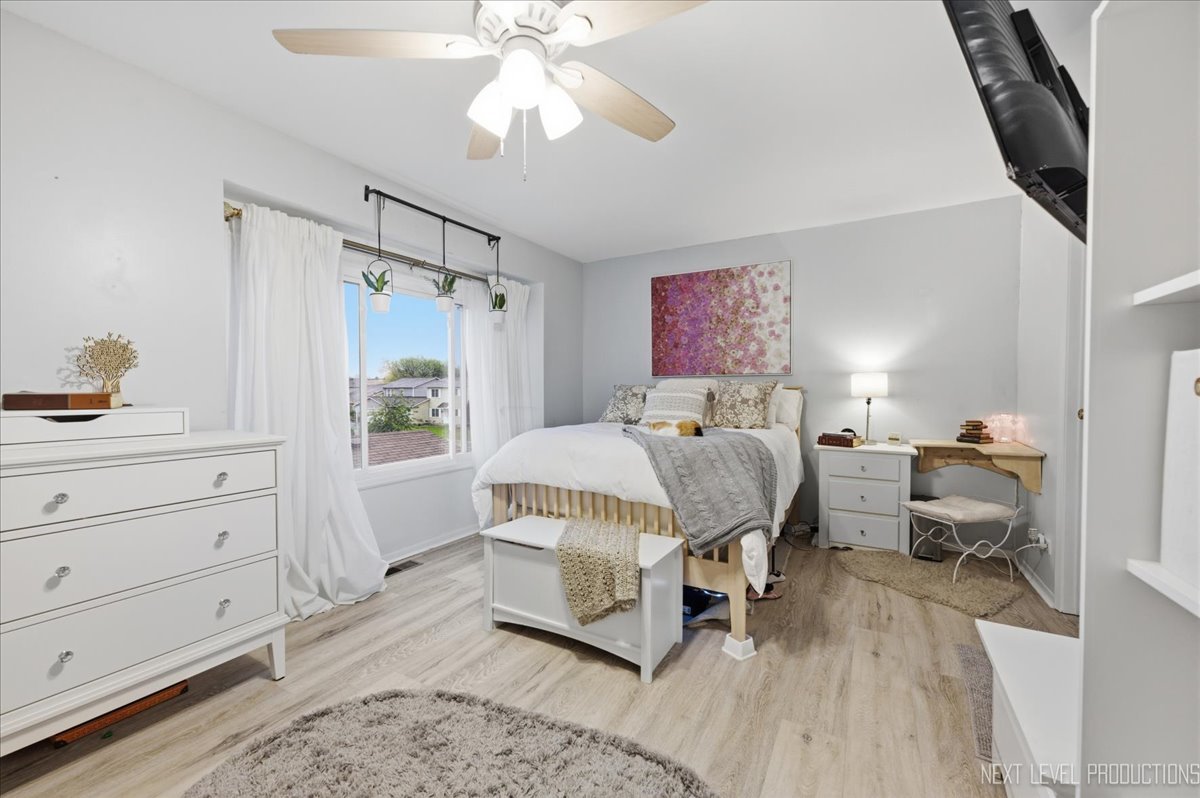 349 E Roland Drive, Glendale Heights, IL 60139