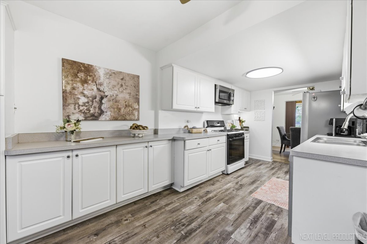 349 E Roland Drive, Glendale Heights, IL 60139