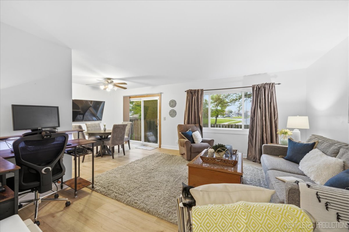 349 E Roland Drive, Glendale Heights, IL 60139